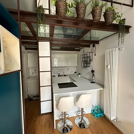 Loreto Blue House Milan