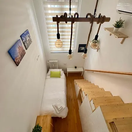 Loreto Blue House * Milan